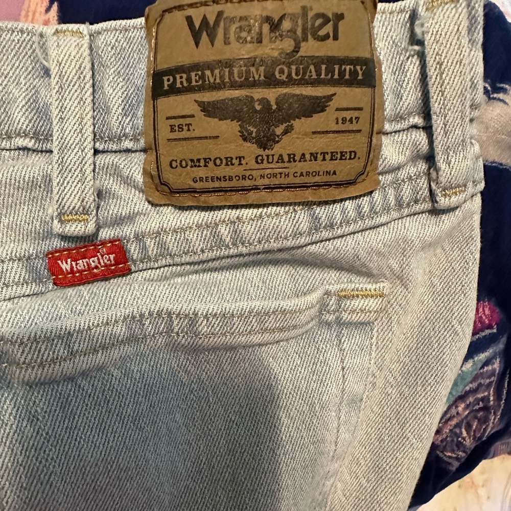 Men’s Wrangler Jeans size 34x34. Great condition!